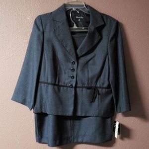 Women's suit